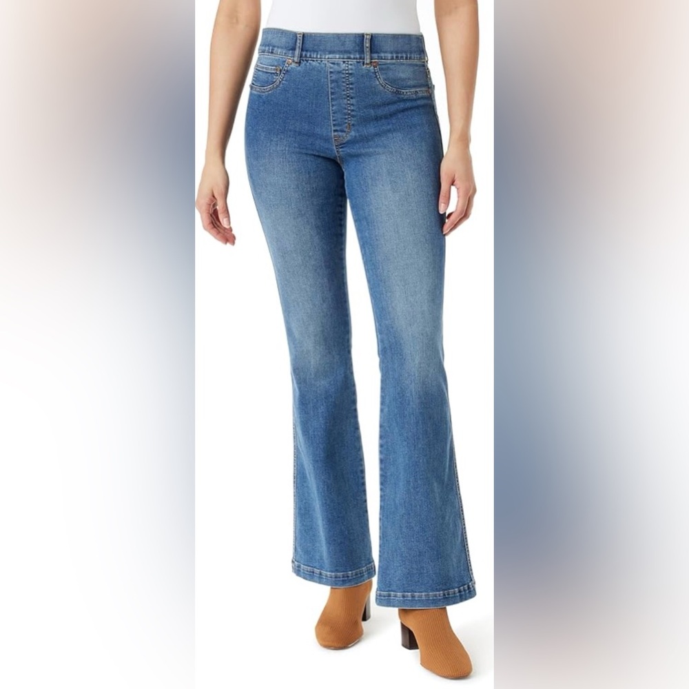 Gloria Vanderbilt Petite Shape Effect Flare Tummy-Control Jeans - Picture 2 of 8